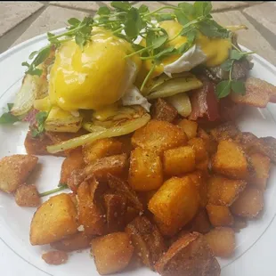 Eggs benedict- my new fave!