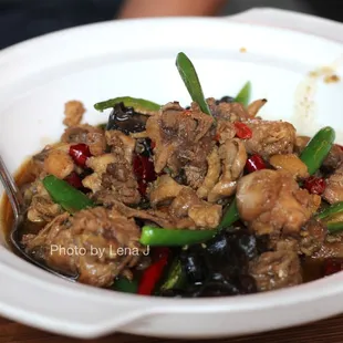 D19 Braised Boned Chicken with Red Pepper 红烧山鸡 ($29.99) - too expensive and just ok, definitely not worth the price