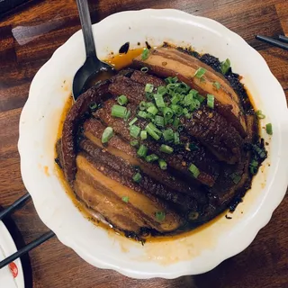 C35Steamed Sliced Pork with Preserved Vegetables