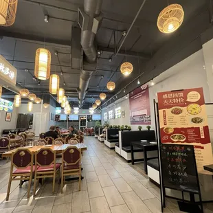 Easterly Hunan interior seating area