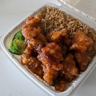 Lunch portion of General Tsos. Pretty good portion for the price.