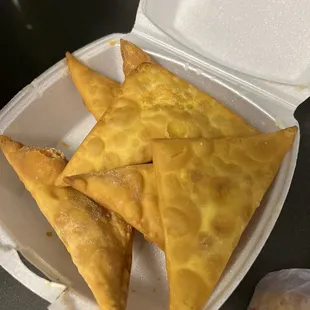 6 Pieces Crab Rangoon