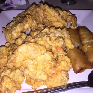 Fried shrimp and vegetarian spring roll