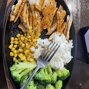 Teriyaki chicken, corn, white rice with broccoli