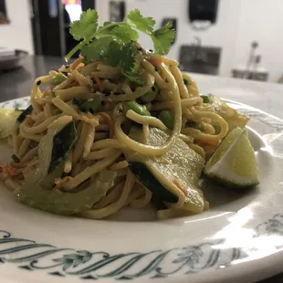 Yakisoba salad with peanut vinaigrette and veggies