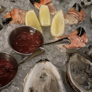 a platter of oysters