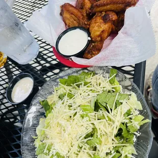8 piece wing and side (subbed w side salad for $2 more -- I have the Caesar without croutons)