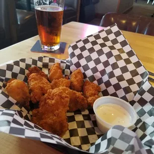 Cajun dusted boneless wings are very tasty.