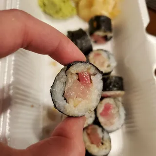 Yellowtail Roll