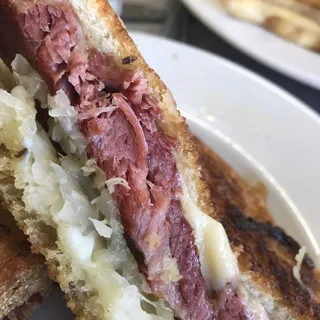 Corned Beef Reuben Sandwich