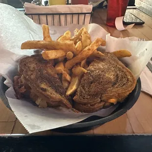 Ruben Sandwich &amp; fries