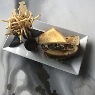Short rib grilled cheese