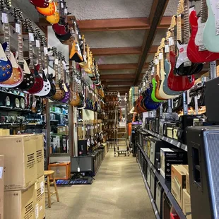 Awesome music store with a fantastic staff that is extremely helpful.