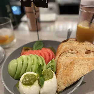 Burrata &amp; Tomato