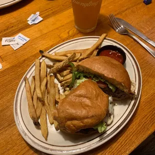 Yummy Easy Easystreet Burger! Very good!