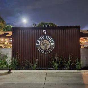 Side of restaurant at night