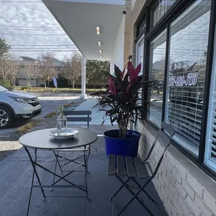 We sat outside on a little covered patio that looks out over the artist studios and galleries in the warehouse district.