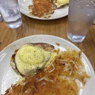 Split an Eggs Benedict and ordered two hash browns