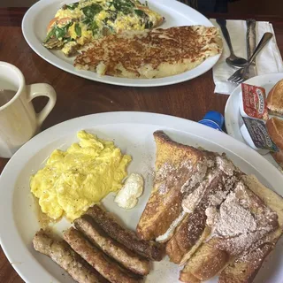 Spinach, Mushroom, Tomato & Swiss Omelet