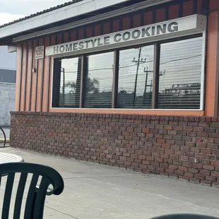 A brief explanation of their style of cooking and atmosphere.