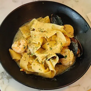 seafood pappardelle