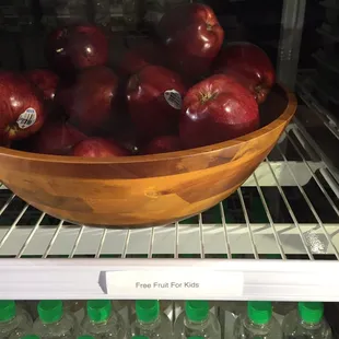 Free apples for kids while you shop!