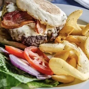 50/50 Bacon and Beef Cheese Burger