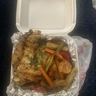 Chicken and Shrimp dinner with fresh Veggies.. 5 STAR!!!