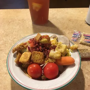 Omg. This is definitely a place to come and enjoy some good home cook food. See for yourself, it's down and out good. Kudos too this place..