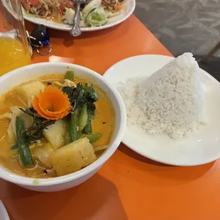 Pineapple chicken curry