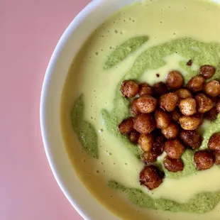 CAULIFLOWER SOUP, GARBANZO "CROUTONS"