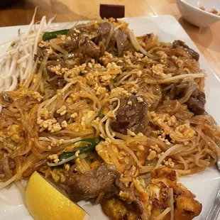 Pad Thai with beef