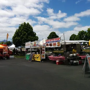 Vendors getting ready