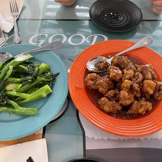 Stir-Fried Broccoli with Garlic Sauce