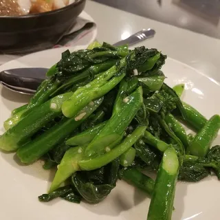 Stir Fried Chinese Broccoli in Garli Sauce