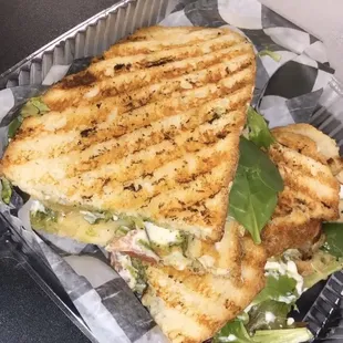 Grilled chicken pesto