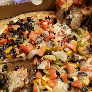 Chunky, undercooked veggies slid right off when you picked up a slice.