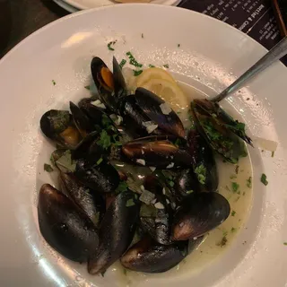 Steamed Fresh Mussels