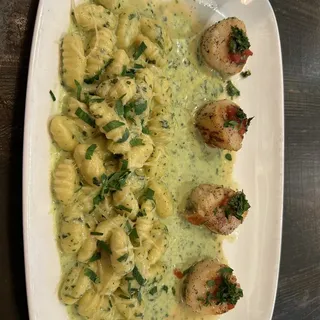 Seared Scallops Gnocchi