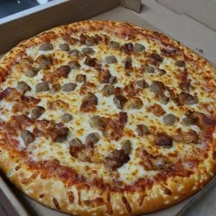 Pepperoni &amp; Sausage Pizza