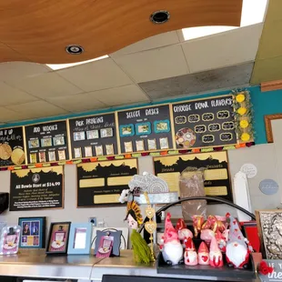 sushi and sashimi, interior