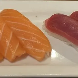BLUEFIN TUNA SUSHI