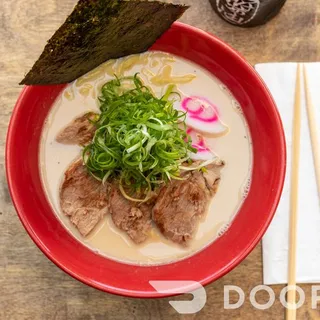 TONKOTSU RAMEN