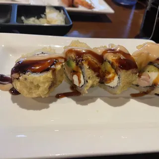 GOLDEN PHILADELPHIA ROLL