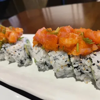 SPICY YELLOWTAIL ROLL