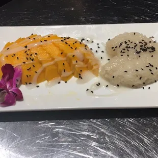 Mango with sweet sticky rice
