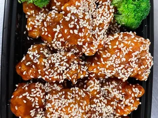 Lucky's China Inn
