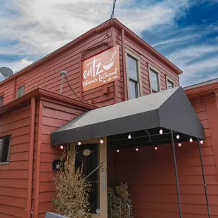 the outside of the restaurant