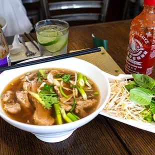 noodles, noodle soup, ramen, ramen and noodles, food, noodle dish