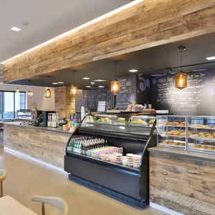 Grab and go food and freshly baked pastries every day.